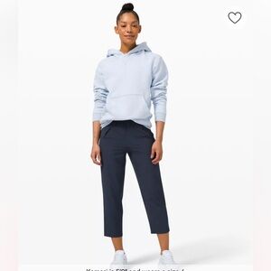 NWT Lululemon Ease Back in Crop Joggers Size 8